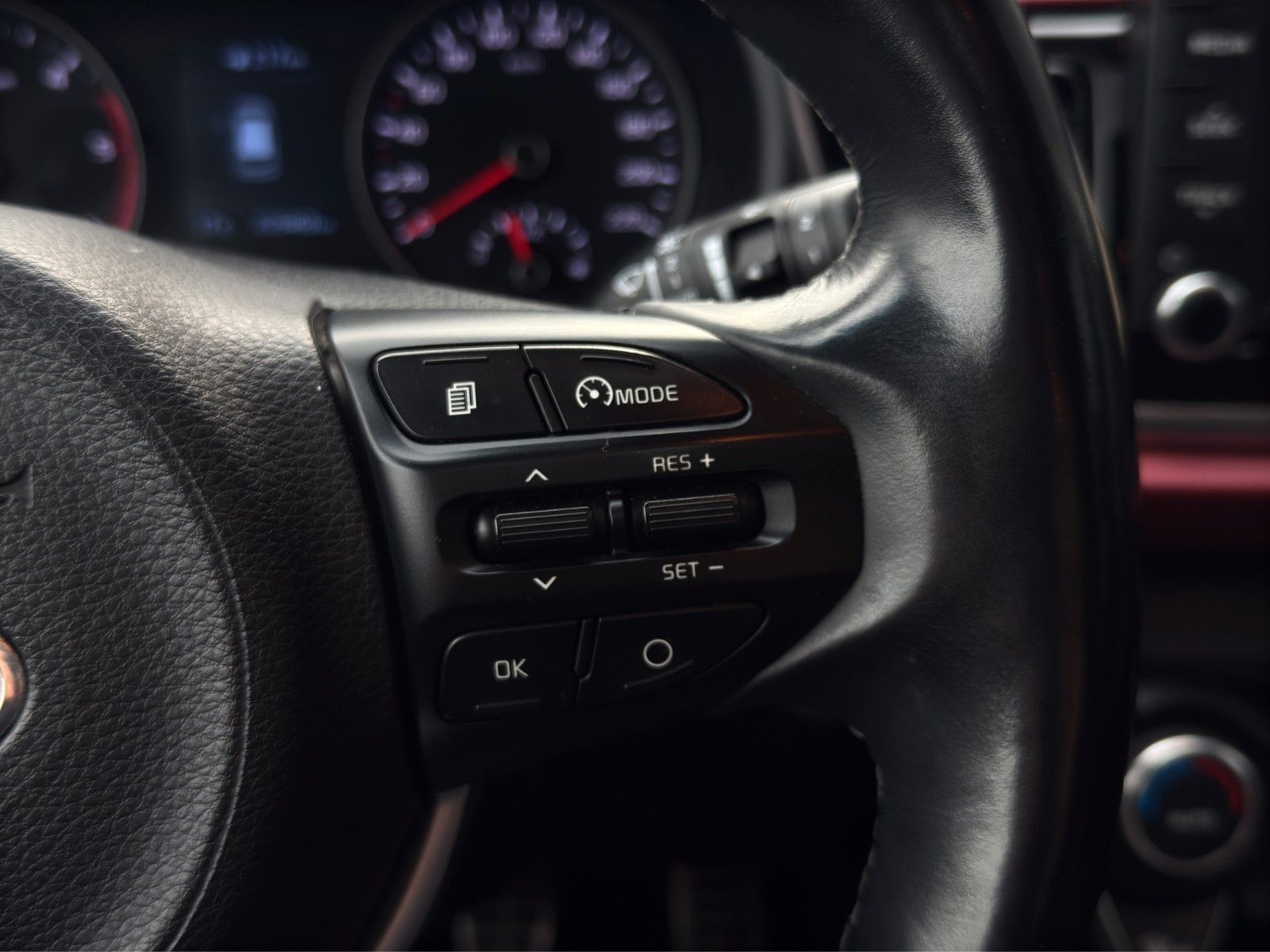 Fahrzeugabbildung Kia Rio  *Schiebedach*Kamera*Keyless*Bhz.Lenkrad*