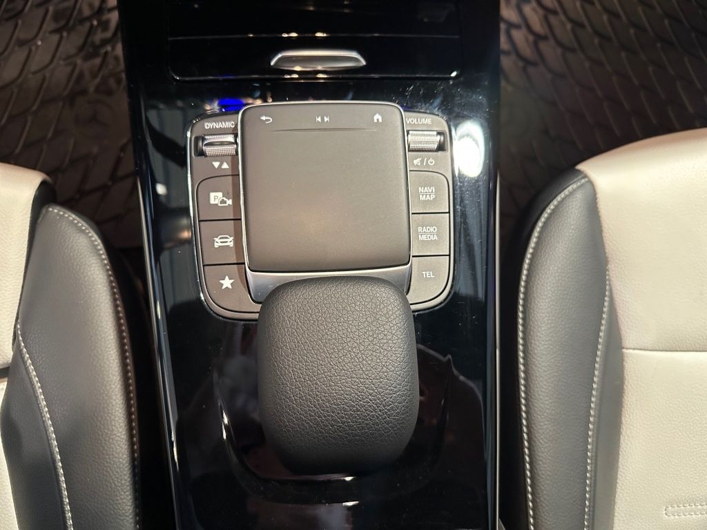 Fahrzeugabbildung Mercedes-Benz A 180 AMG Night ACC Multibeam SHZ Ambie. Sport