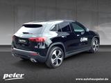 Mercedes-Benz GLA 220 4MATIC +MBUX+Wide+Navi+AHK+MBeam+SpurW - Mercedes-Benz GLA 220 mit Benzin-Antrieb: Automatik