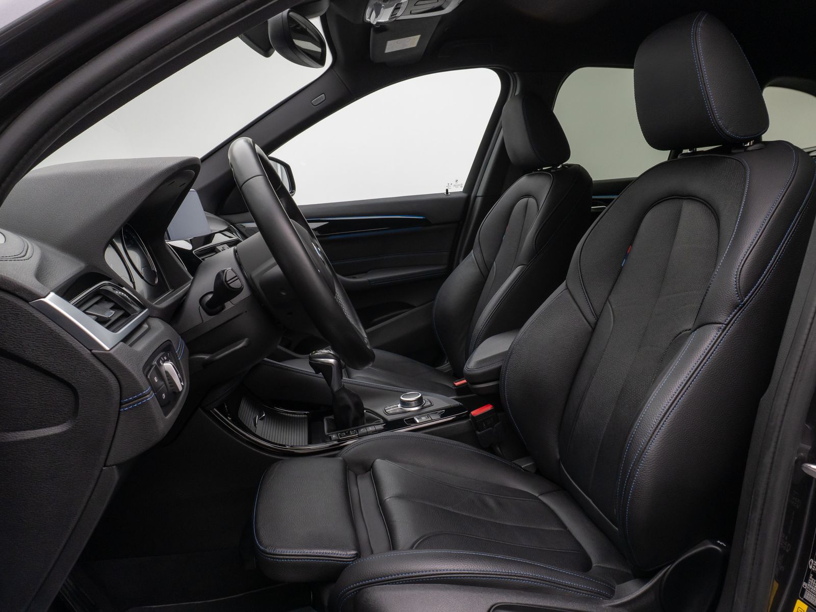 Fahrzeugabbildung BMW X1 xD25e M Sport Kamera Navi DAB HiFi DrivAssist