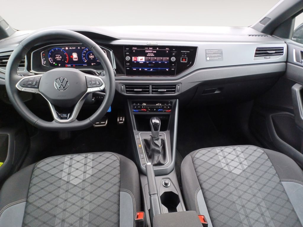 Fahrzeugabbildung Volkswagen Polo 1.0 TSI DSG R-Line ACC, Climatronic,Navi,SH