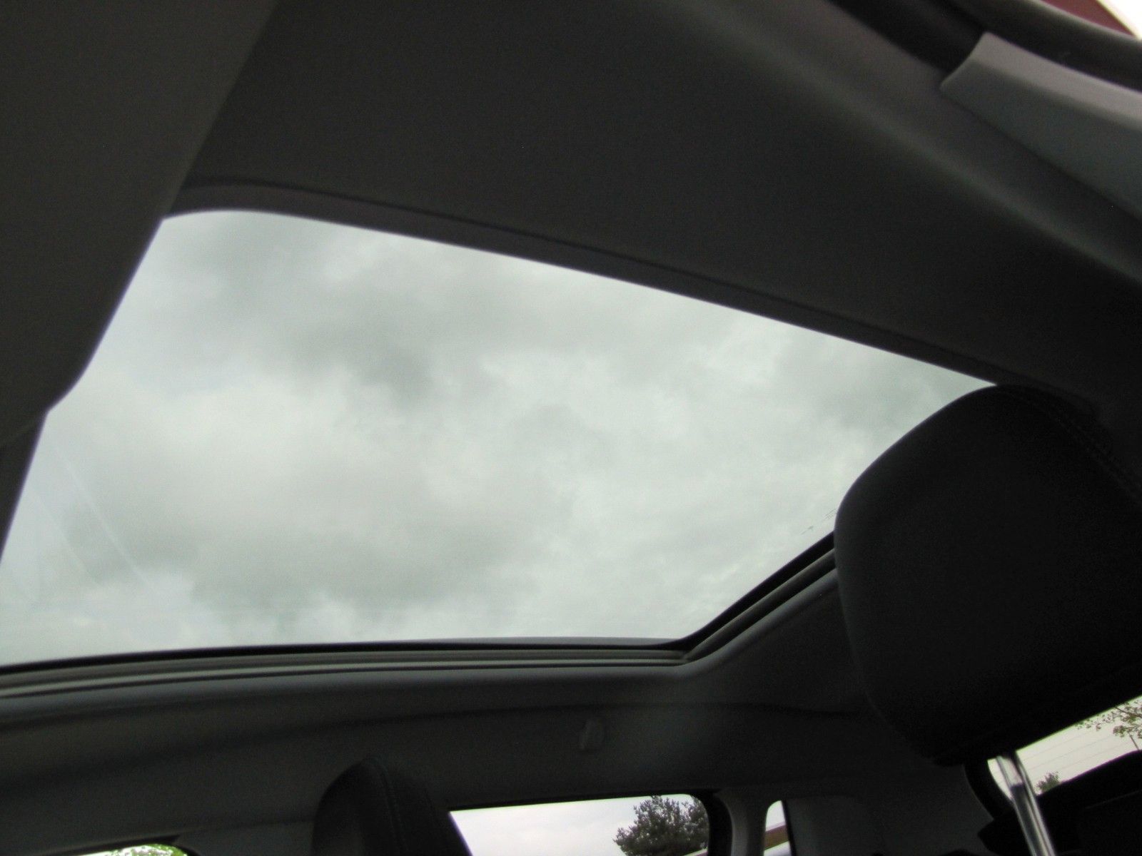 Fahrzeugabbildung Peugeot 2008 Crossway 1.2 PureTech 110 PS