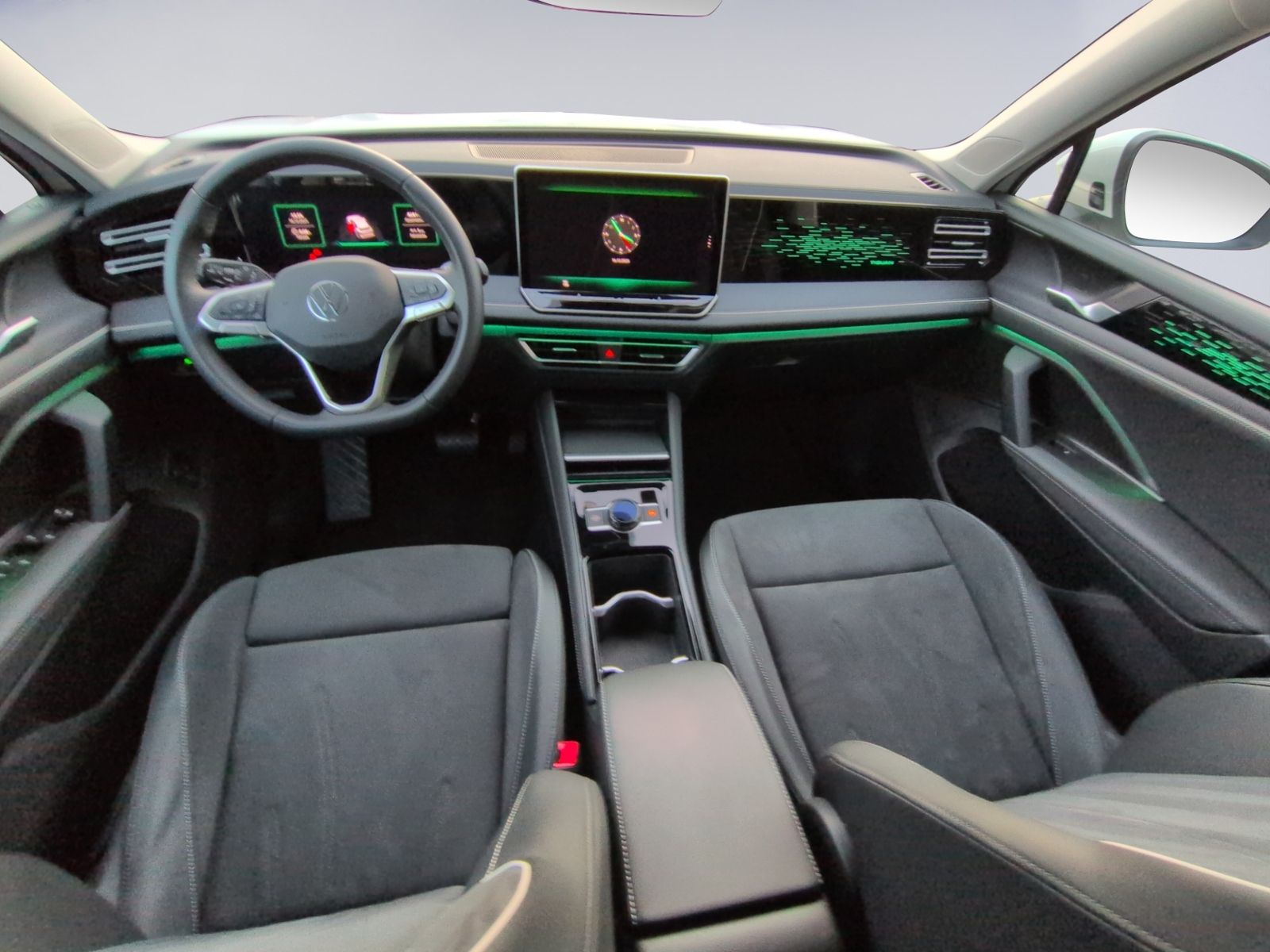 Tiguan 1.5 eTSI DSG Elegance KAMERA+AHK+DCC