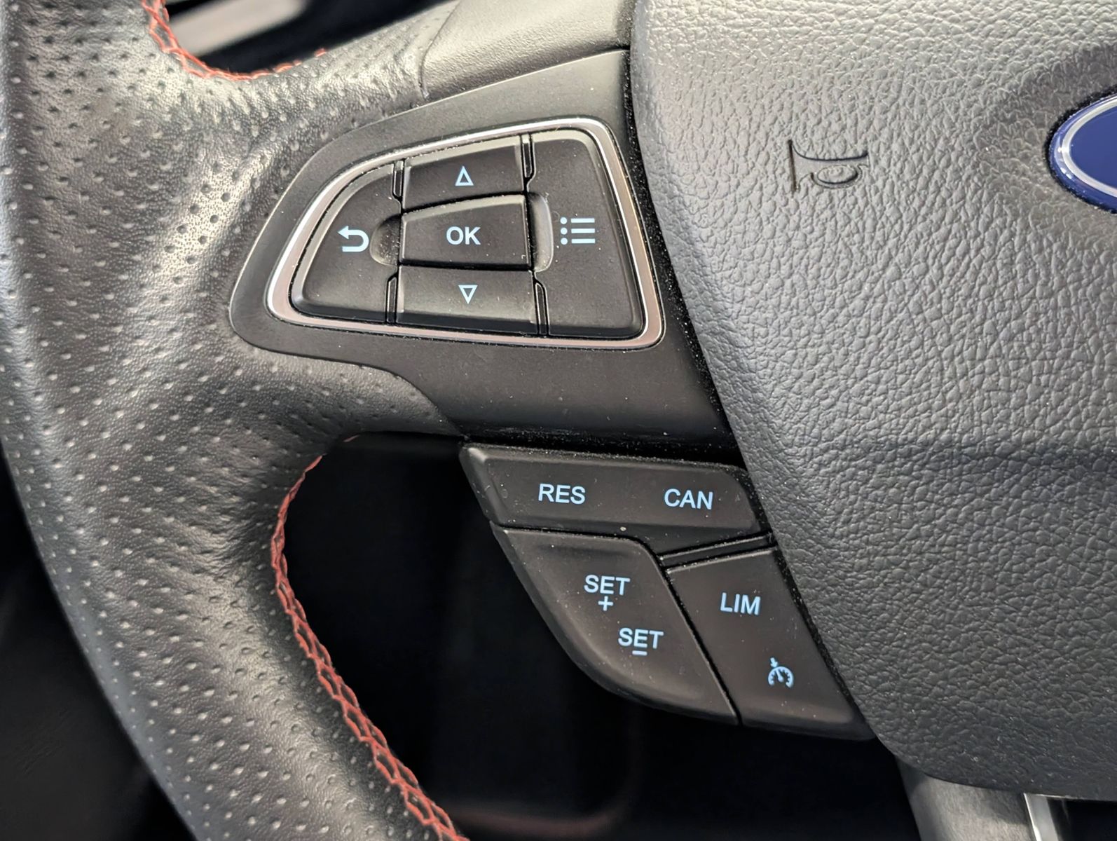 FORD EcoSport 1.0 EcoBoost ST-Line LED Navi Winter – Bild 30
