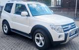 Mitsubishi Pajero 3,2 DI-D 4WD Top Automatik Top - Mitsubishi Pajero mit Panoramadach