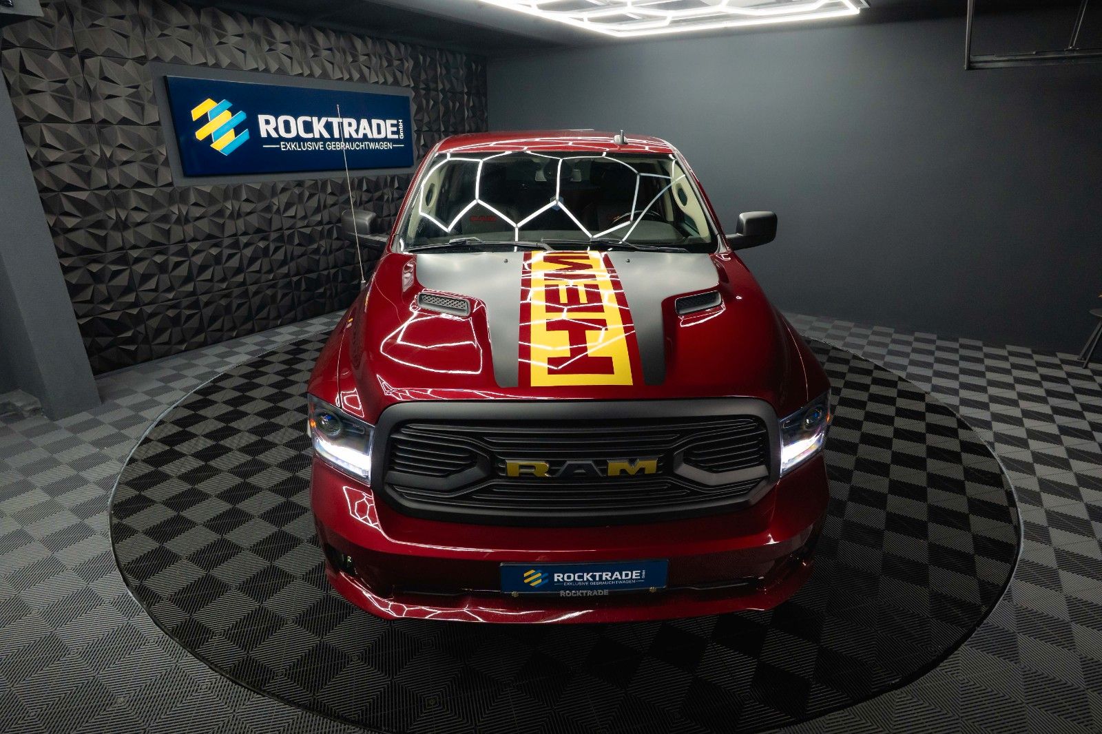 Fahrzeugabbildung Dodge RAM 5.7 V8 HEMI 4x4 OFFROAD Night-Paket *LED*AHK