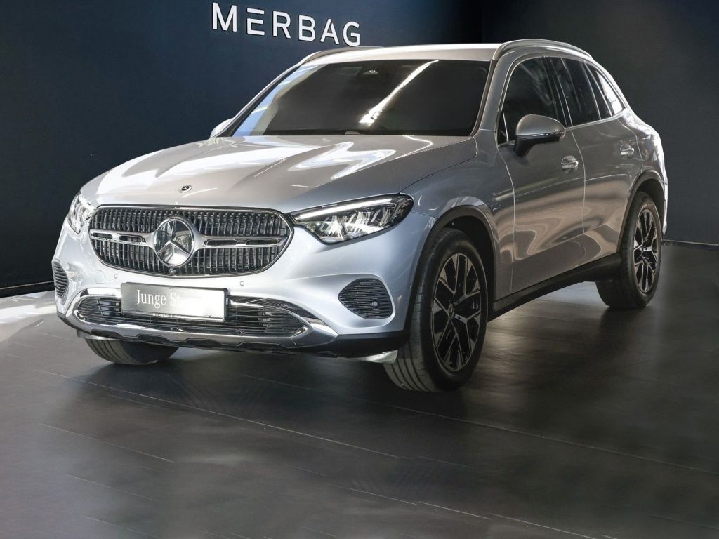 MERCEDES-BENZ GLC 220 d 4M *Edition Avantgarde Memory 360 AHK