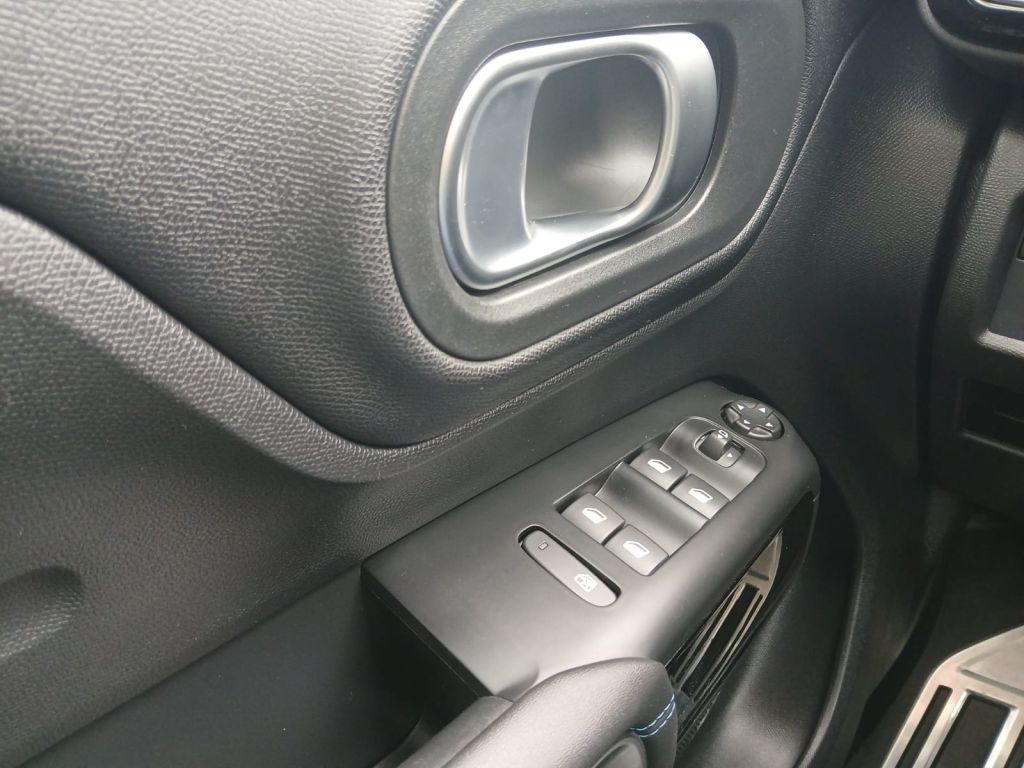 Fahrzeugabbildung Citroën C5 Aircross Hybrid 225 Automatik SHINE PACK*Lede
