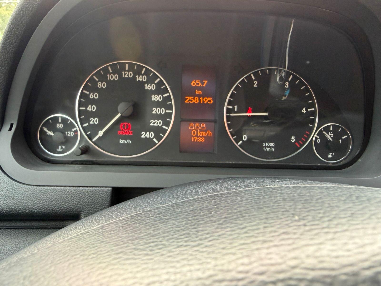 Mercedes-Benz 200 2006 — photo 14