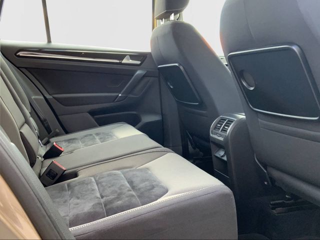 Golf VII Sportsvan 1.4 TSI BMT Highline AHK, LED