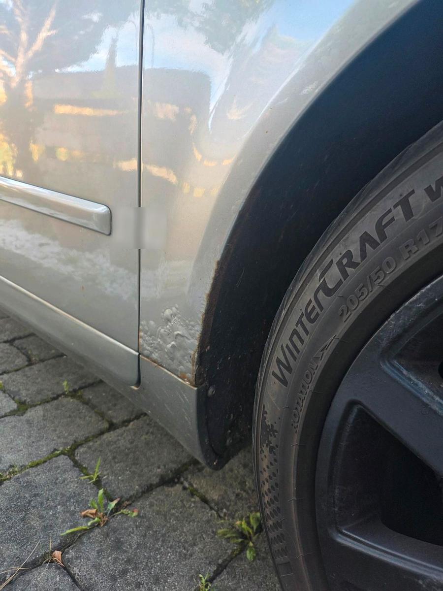 Audi A4 2004 — photo 11