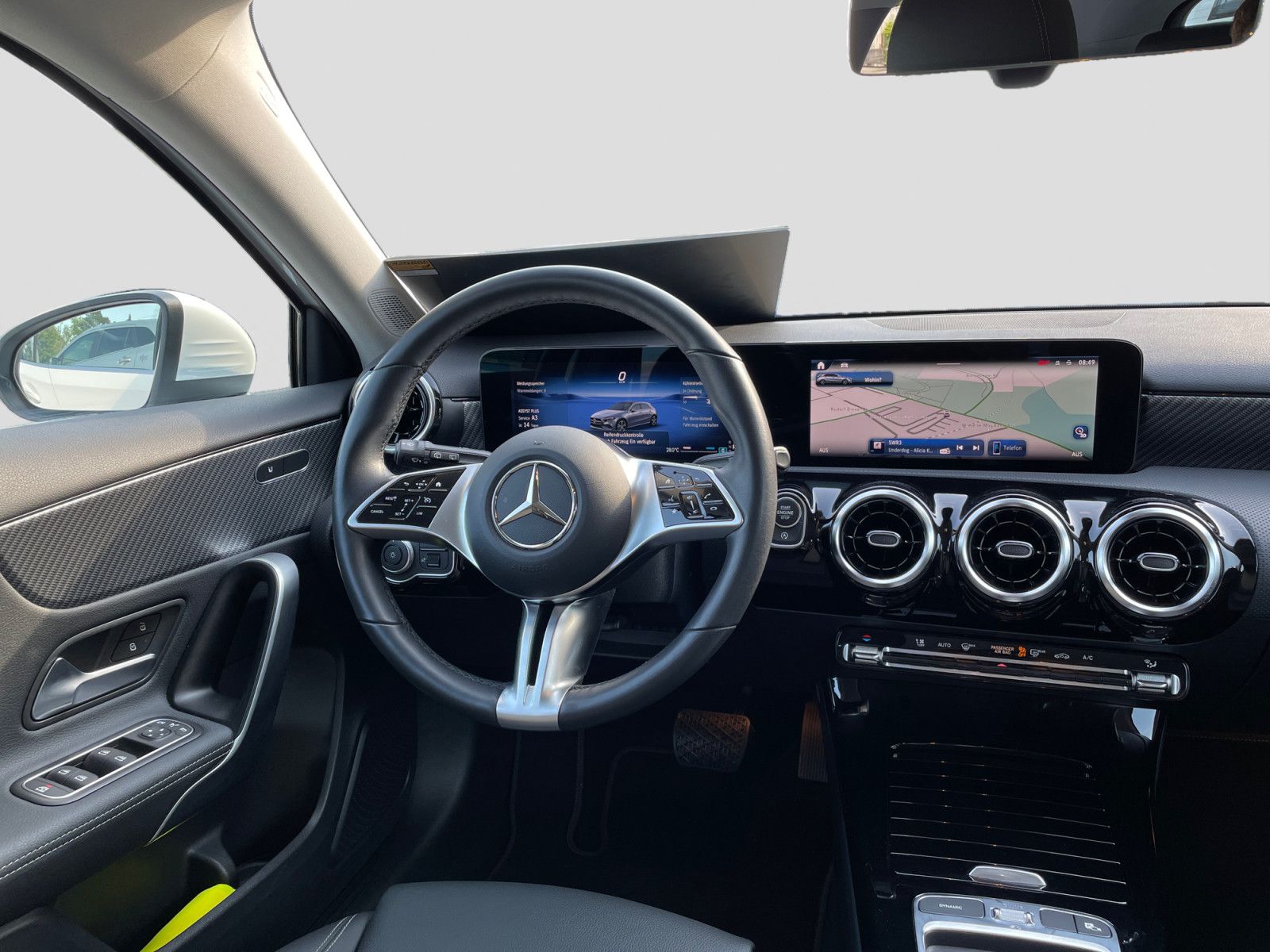 Mercedes-Benz A 180 A-Klasse A180 Progressive DCT AHK NAVI CAM foto 13