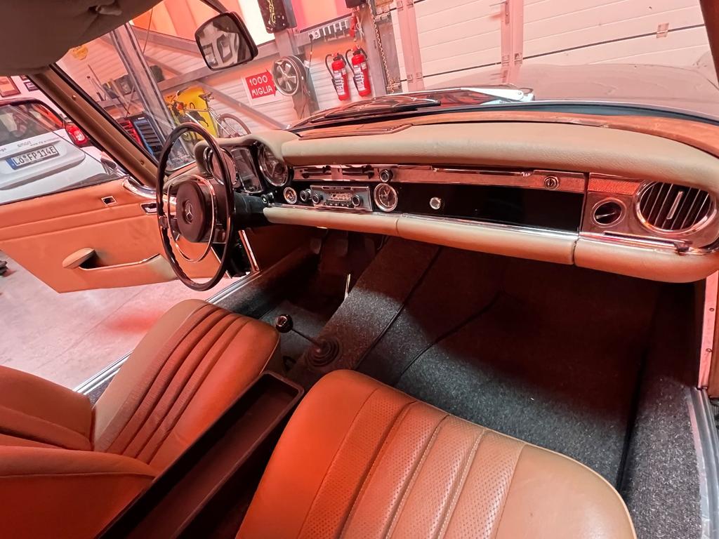 Mercedes-Benz SL 280