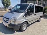 Ford Tourneo 2.2 TDCi/110cv Minibus 8 POSTI - mit Diesel-Antrieb: Van, Minibus