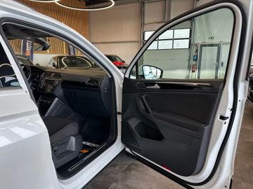 MYAUTOCENTER – Gebraucht- und Jahreswagen mit Werkstattservice in Pfaffenhofen Volkswagen Tiguan Sound BMTStart-Stopp 4Motion *2.Hand*AHK