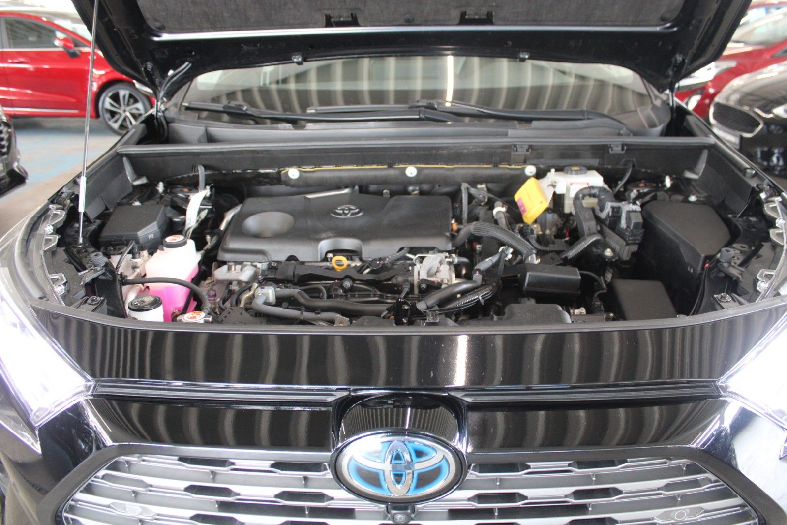 Fahrzeugabbildung Toyota RAV 4 4x2 Hybrid Lounge Aut. PANO LED LEDER ACC