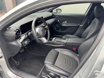 Bild 10 Mercedes-Benz A 200 Progressive Automatik MBUX Kamera Navi SHZ