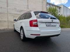 SKODA Octavia Combi 4x4 2.0TDI 150PS DSG AHK Carplay
