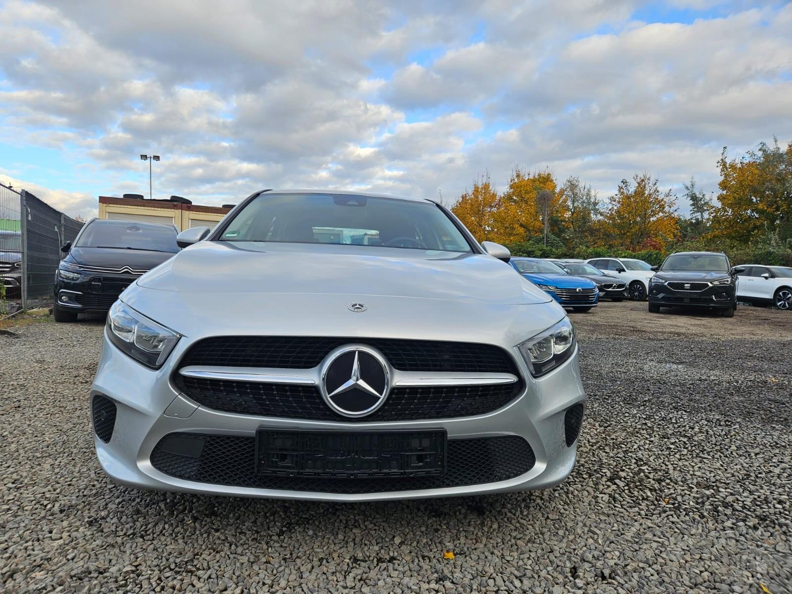 Mercedes-Benz A 180 d  LEDER,XENON, SITZHEIZUNG,,,,