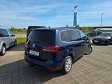Volkswagen Sharan Comfortline 7Sitzer DSG AHK Navi - Volkswagen Sharan mit Benzin-Antrieb: Kleinbus, Automatik