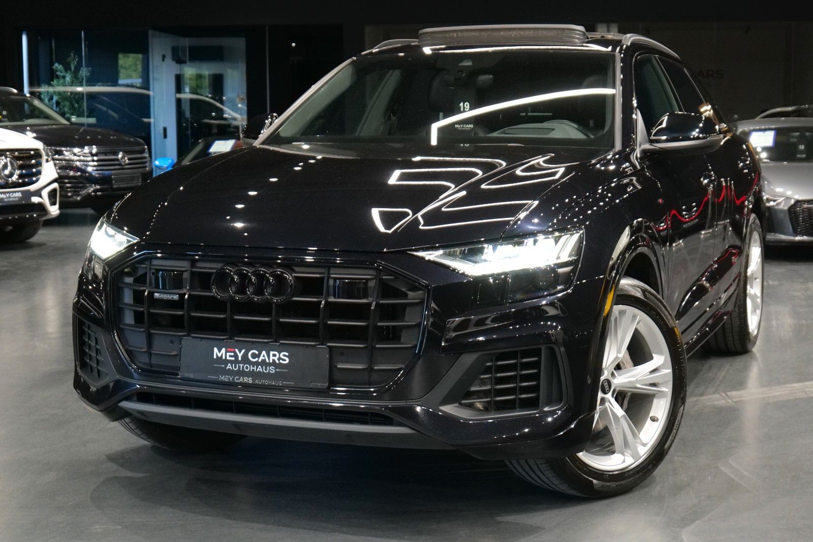 AUDI Q8 50 TDI quattro *Luft*Panorama*HUD*AHK*MwSt*