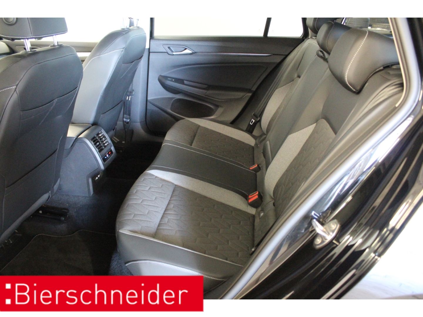 Volkswagen Golf - Bild 11