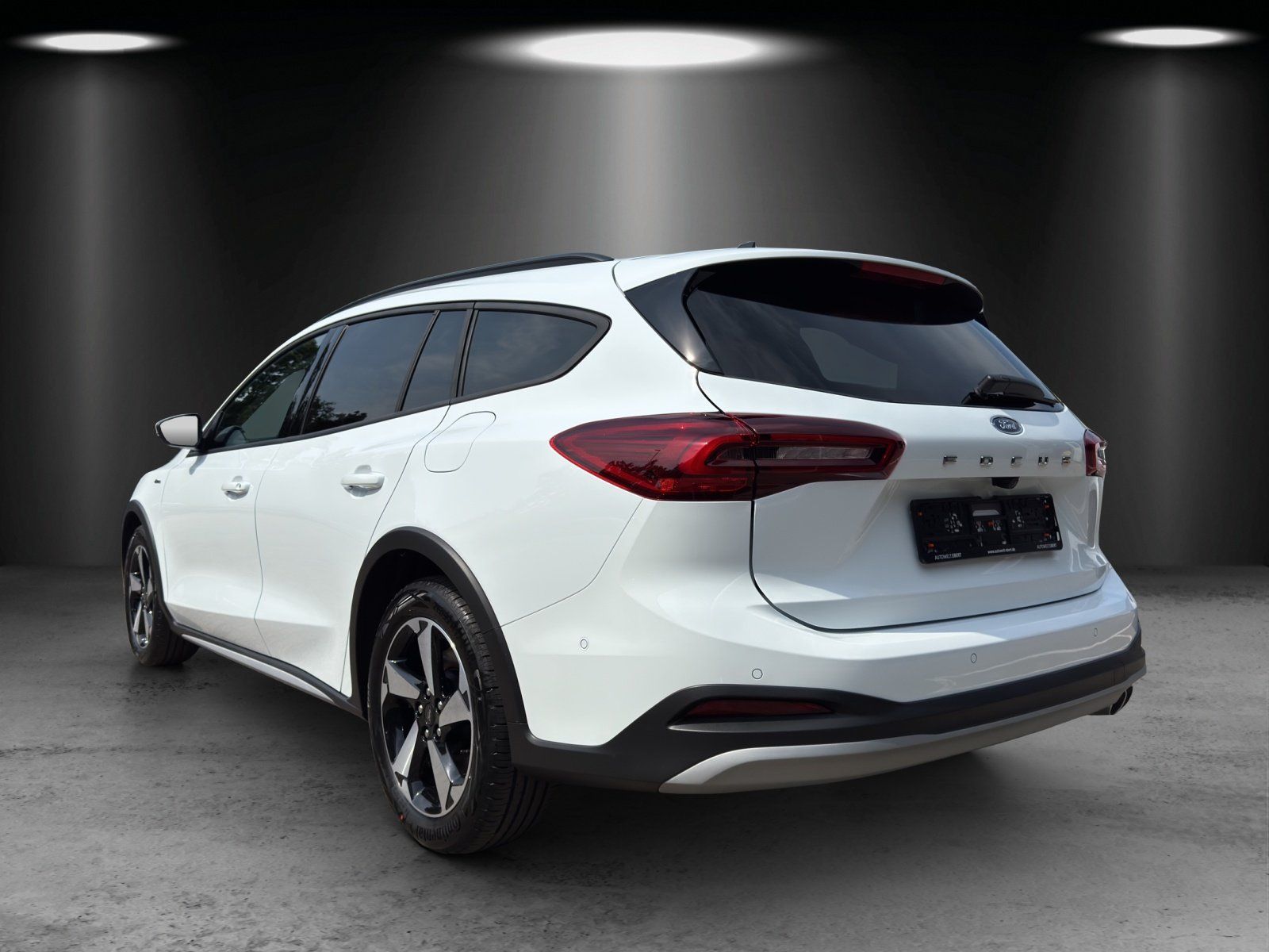 Fahrzeugabbildung Ford Focus Turnier Active WINTER/EASY-PARK/FAHRERASII