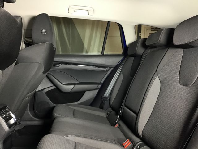 Fahrzeugabbildung Skoda Octavia Ambition 1.0 TSI Combi DSG/LED/Smartlink