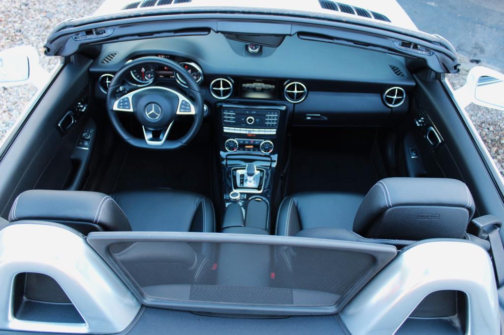 Mercedes-Benz SLC 300