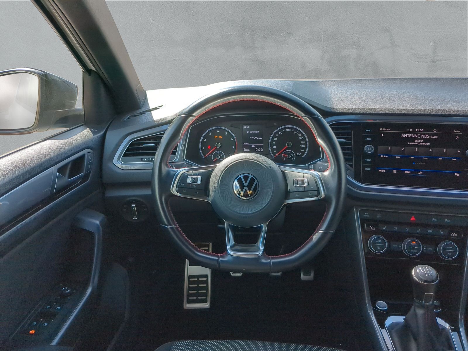 Fahrzeugabbildung Volkswagen T-Roc 1.5 TSI Sport Keyless Kamera AppConnect AC