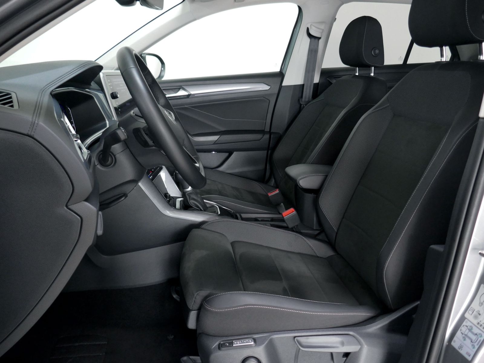 Fahrzeugabbildung Volkswagen T-Roc Style 1.5 TSI DSG | LED AHK PDC ACC