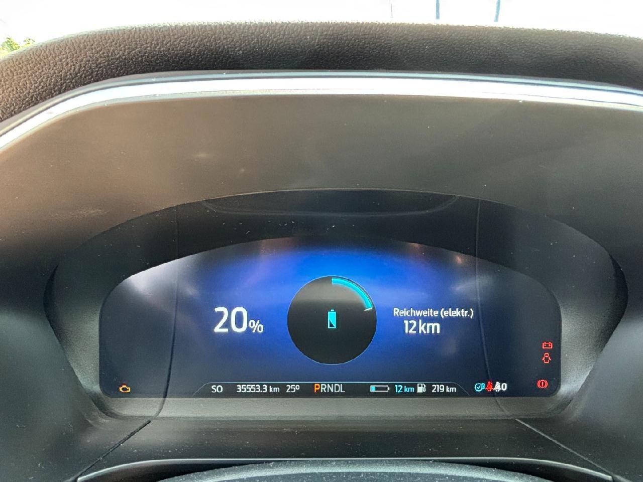 Fahrzeugabbildung Ford Kuga Plug-In Hybrid Titanium X