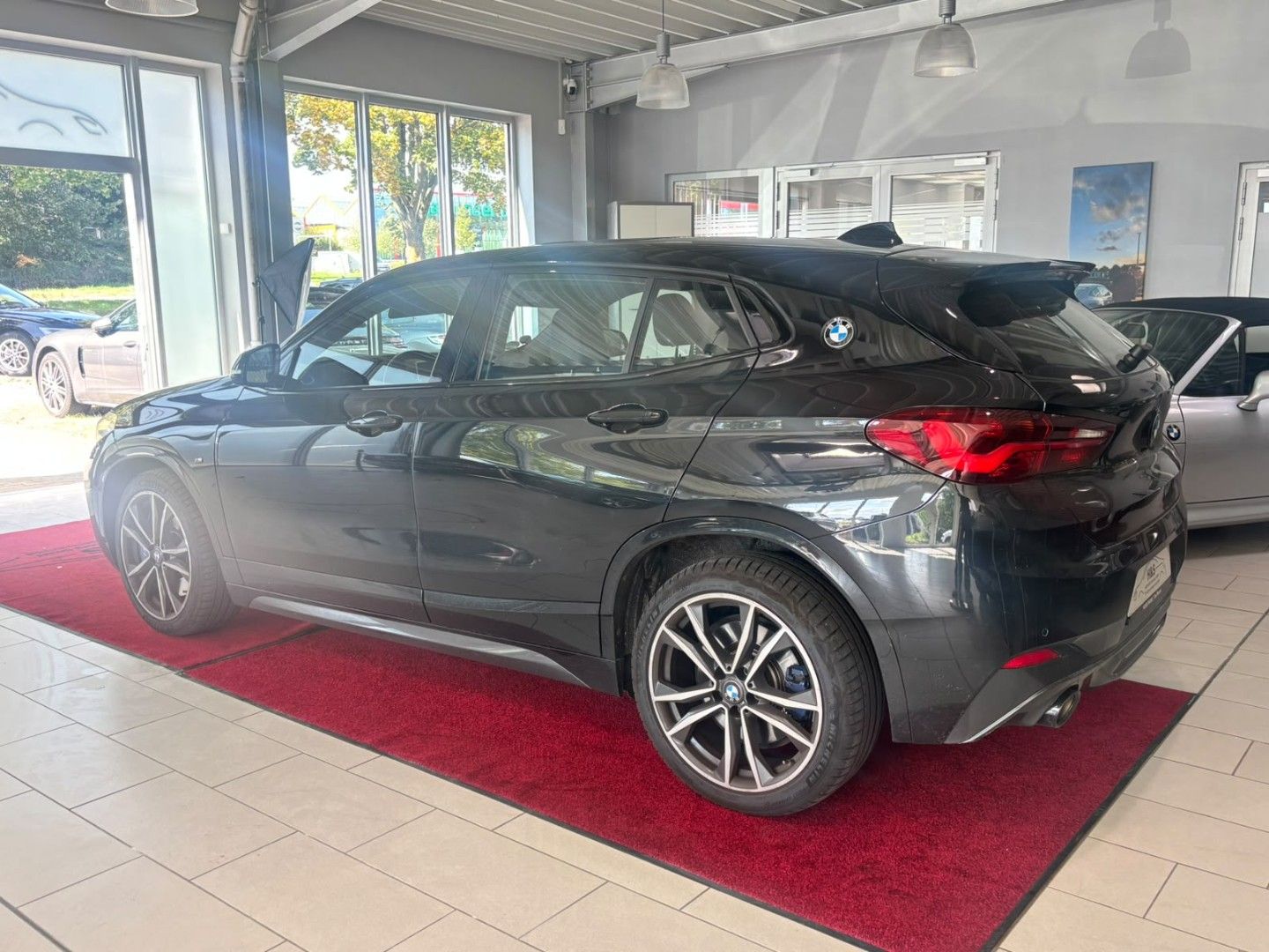 BMW X2 xDrive M35 i *PANO/H&K/MEMORY/KAMERA* imagem 3
