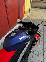 Aprilia RSV4 Factory "Lava-Red" - Angebote
