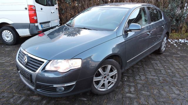 Volkswagen Passat 1.4 TSI Comfortline / Limousine / Navi