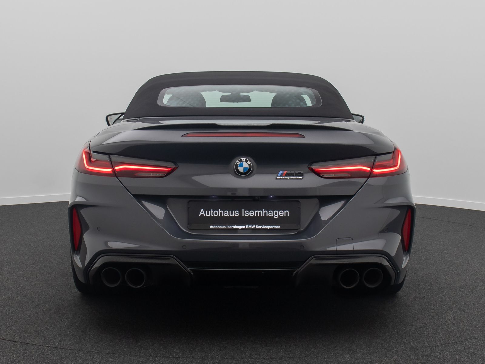 Fahrzeugabbildung BMW M8 Competition xD Cabrio B&W 360°Laser DAB Voll
