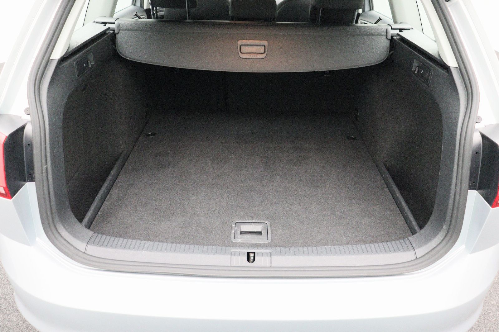 Fahrzeugabbildung Volkswagen Golf VII Variant 1.6 Trendline BlueMotion