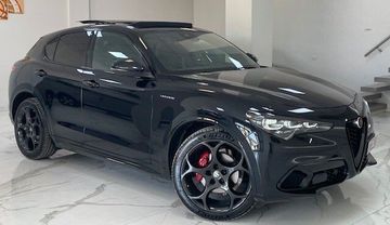 Alfa-Romeo Stelvio - 1