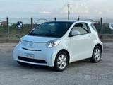 Toyota iQ 1.0 Lounge CVT 2012 Automatica - Toyota IQ: Iq2