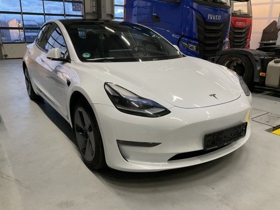 Tesla Model 3 Long Range Dual 75 kWh AWD DE - Lim4 / 3