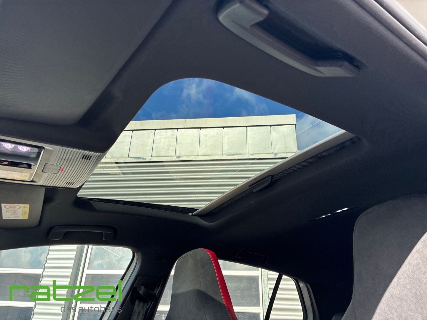 Fahrzeugabbildung Volkswagen Golf GTI 2.0 TSI Clubsport Pano RFK Har/Kar Akra