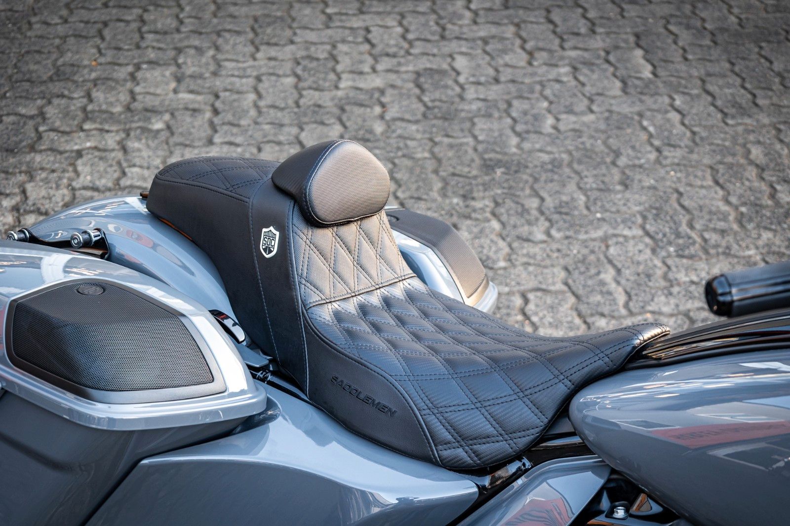 Fahrzeugabbildung Harley-Davidson FLHXSE CVO STREET GLIDE 117 cui - Jekill -