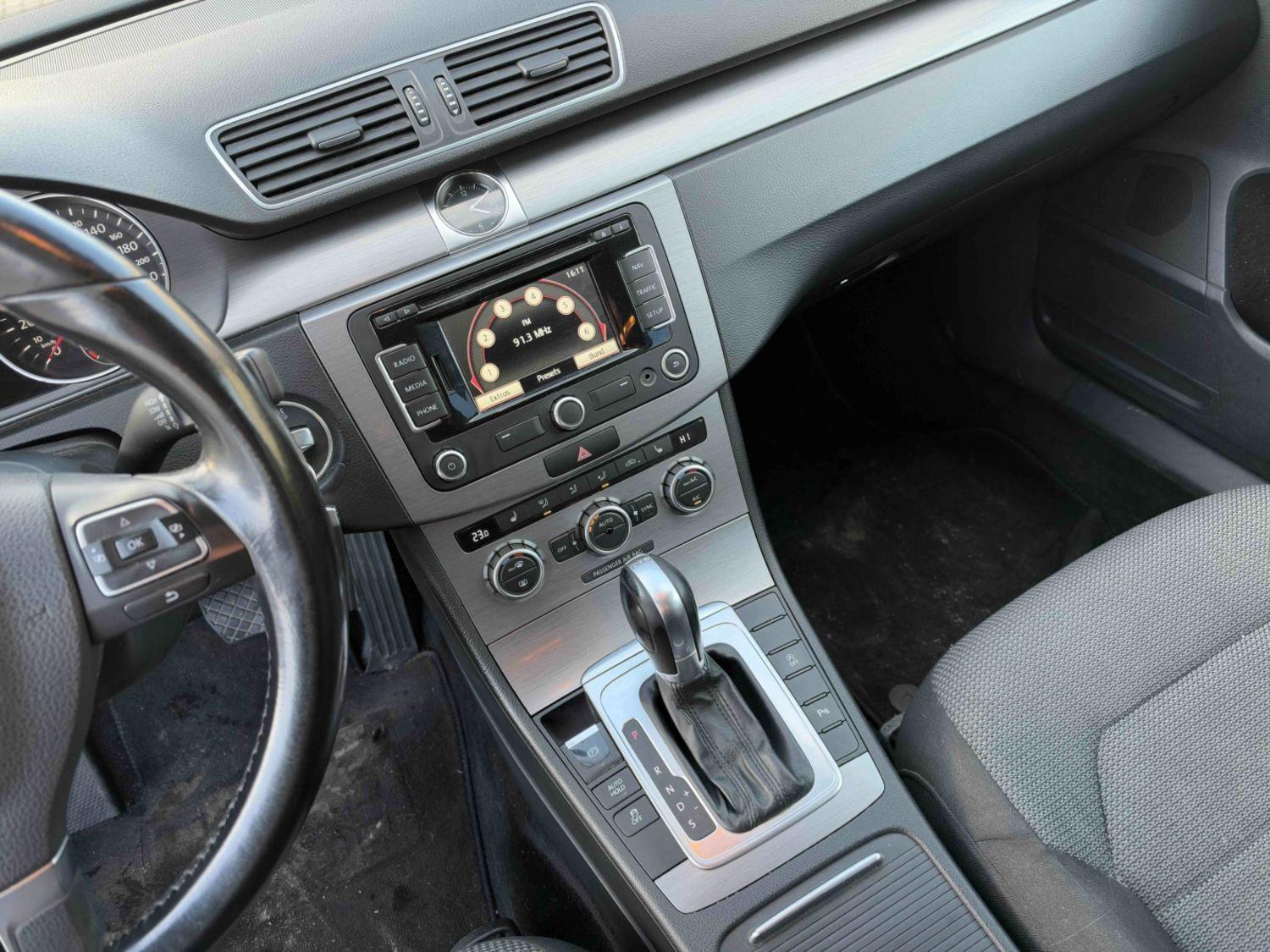 Volkswagen Passat 2014 — photo 18