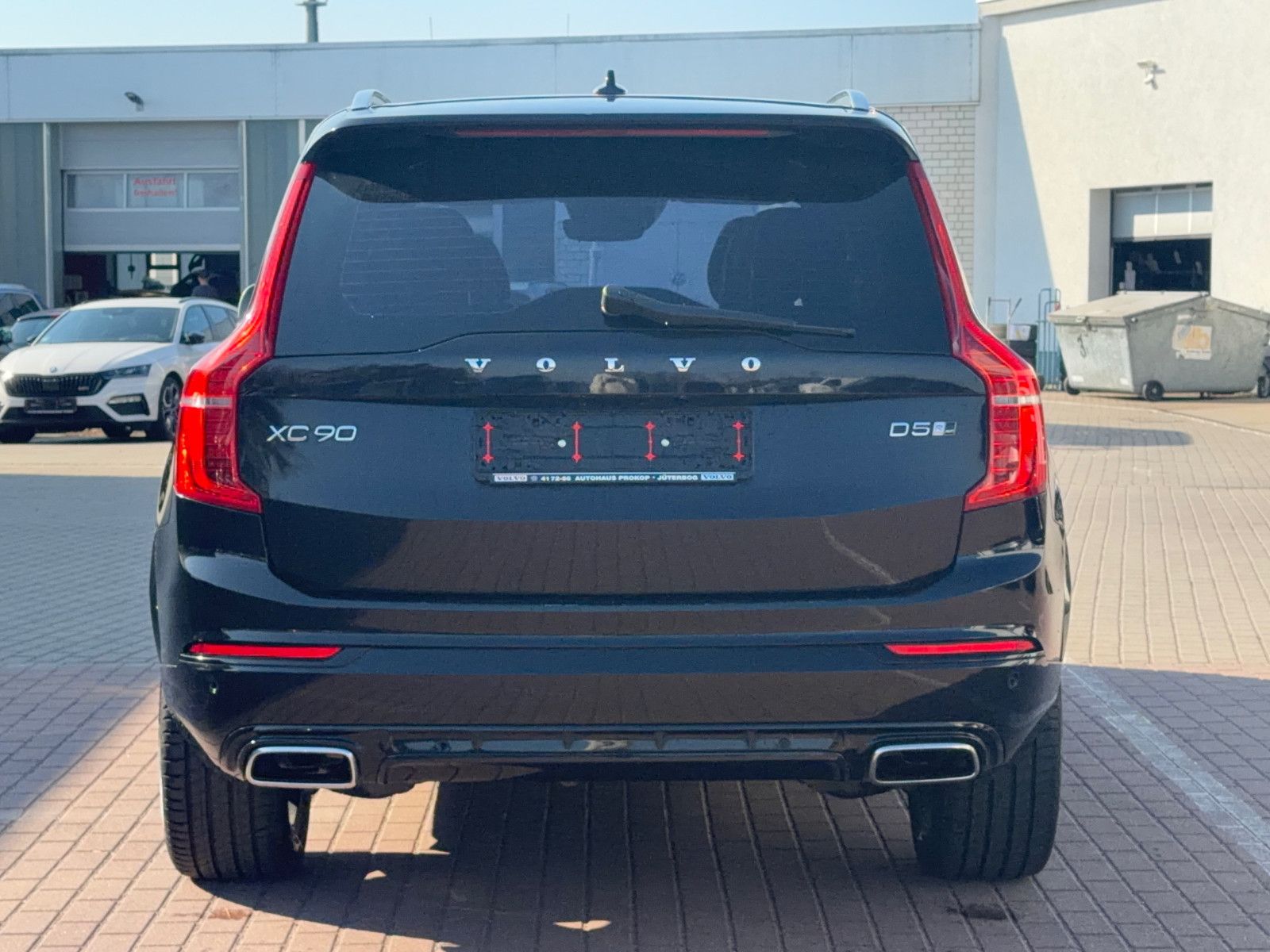 Fahrzeugabbildung Volvo XC90 D5 R Design AWD*LUFT*PANO*STHZ*7Si*MIETKAUF