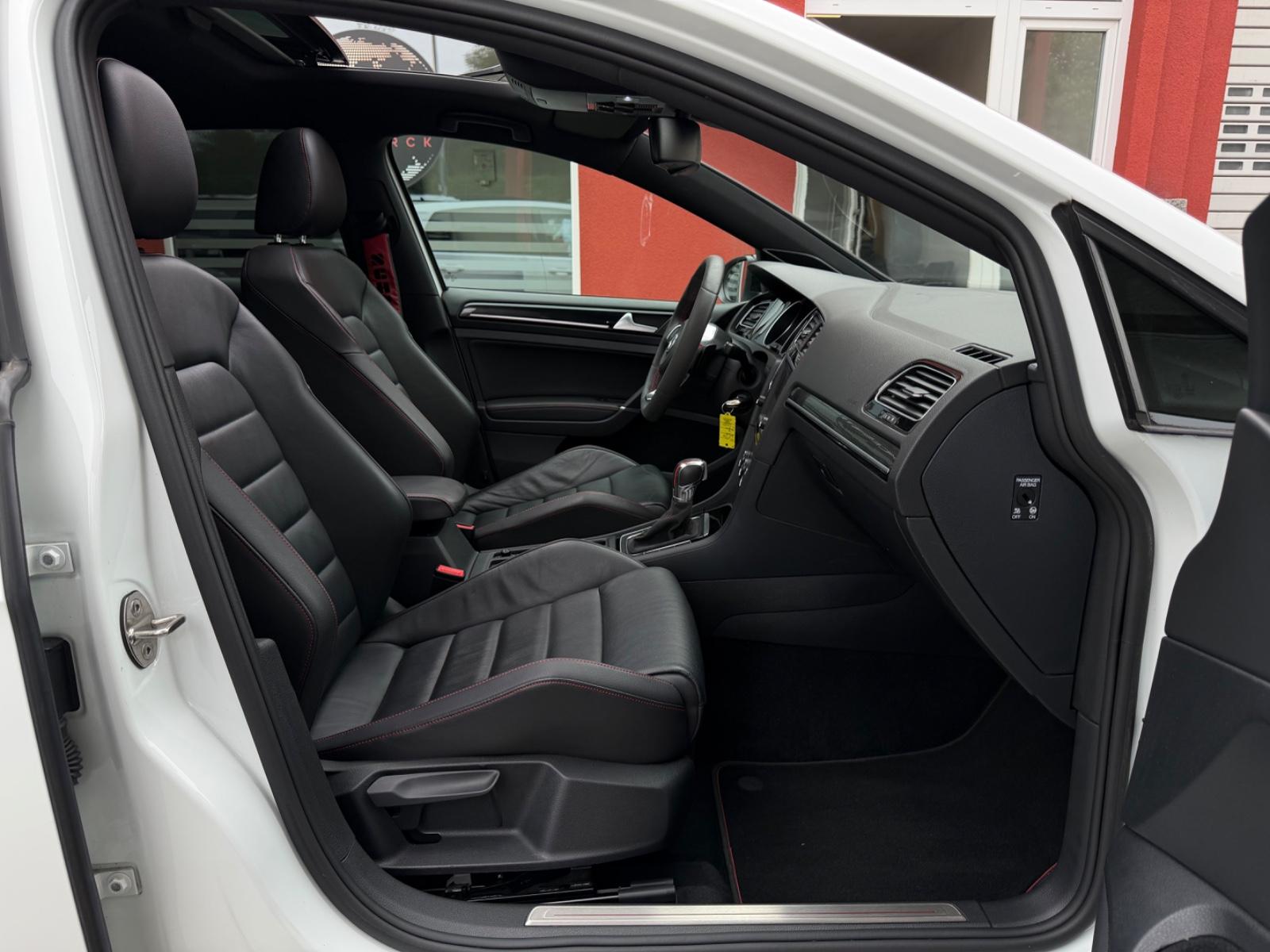 Volkswagen Golf VII Lim. GTI Clubsport*DYNAUDIO*PANO*LEDER*