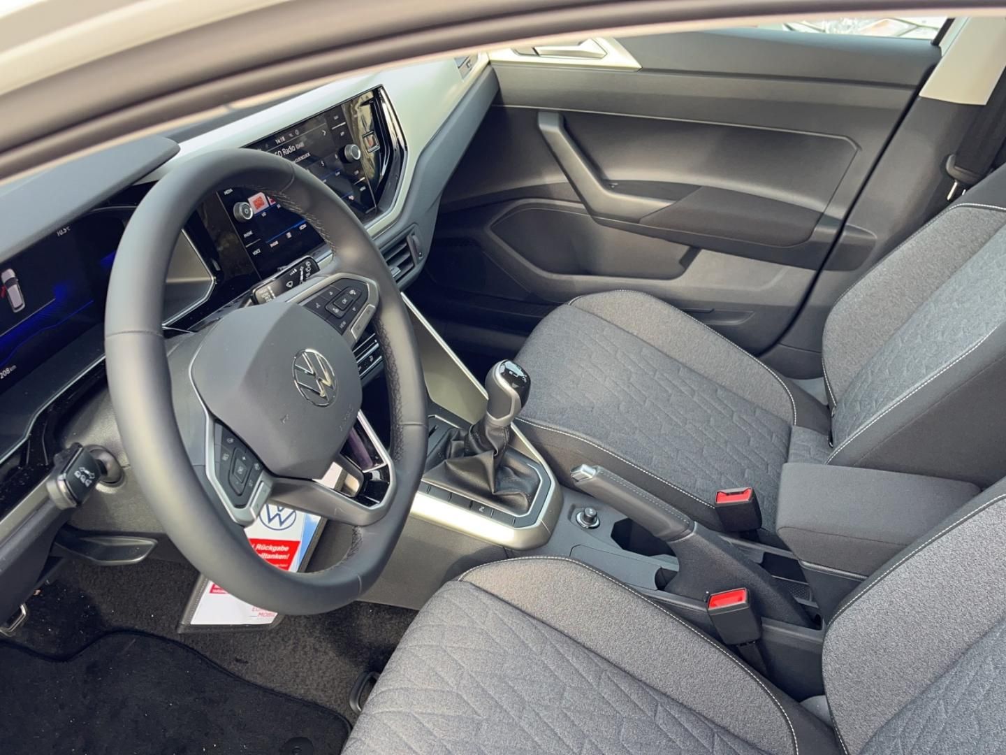 Fahrzeugabbildung Volkswagen Polo MOVE MOVE 1.0l TSI,Navi,Climatronic,LED,Tel