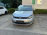 Volkswagen VW Touran 2014 7 Sätze - Volkswagen Crafter mit Benzin-Antrieb