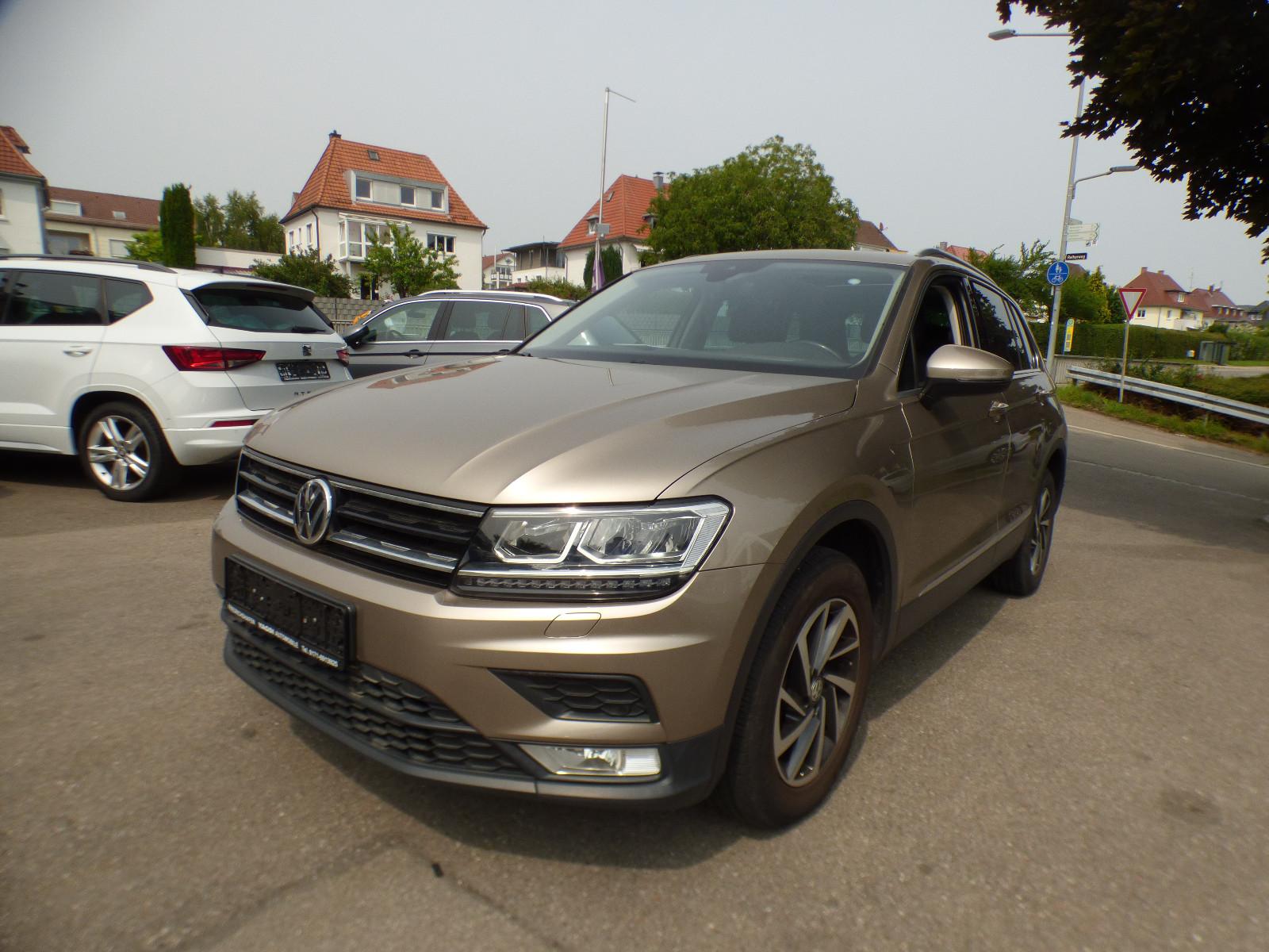 Volkswagen Tiguan Sound 4Motion*AHK*LED*PANO*NAVI MMI*