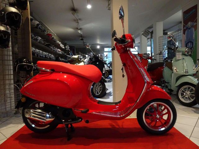 Vespa Primavera125 RED-MY25