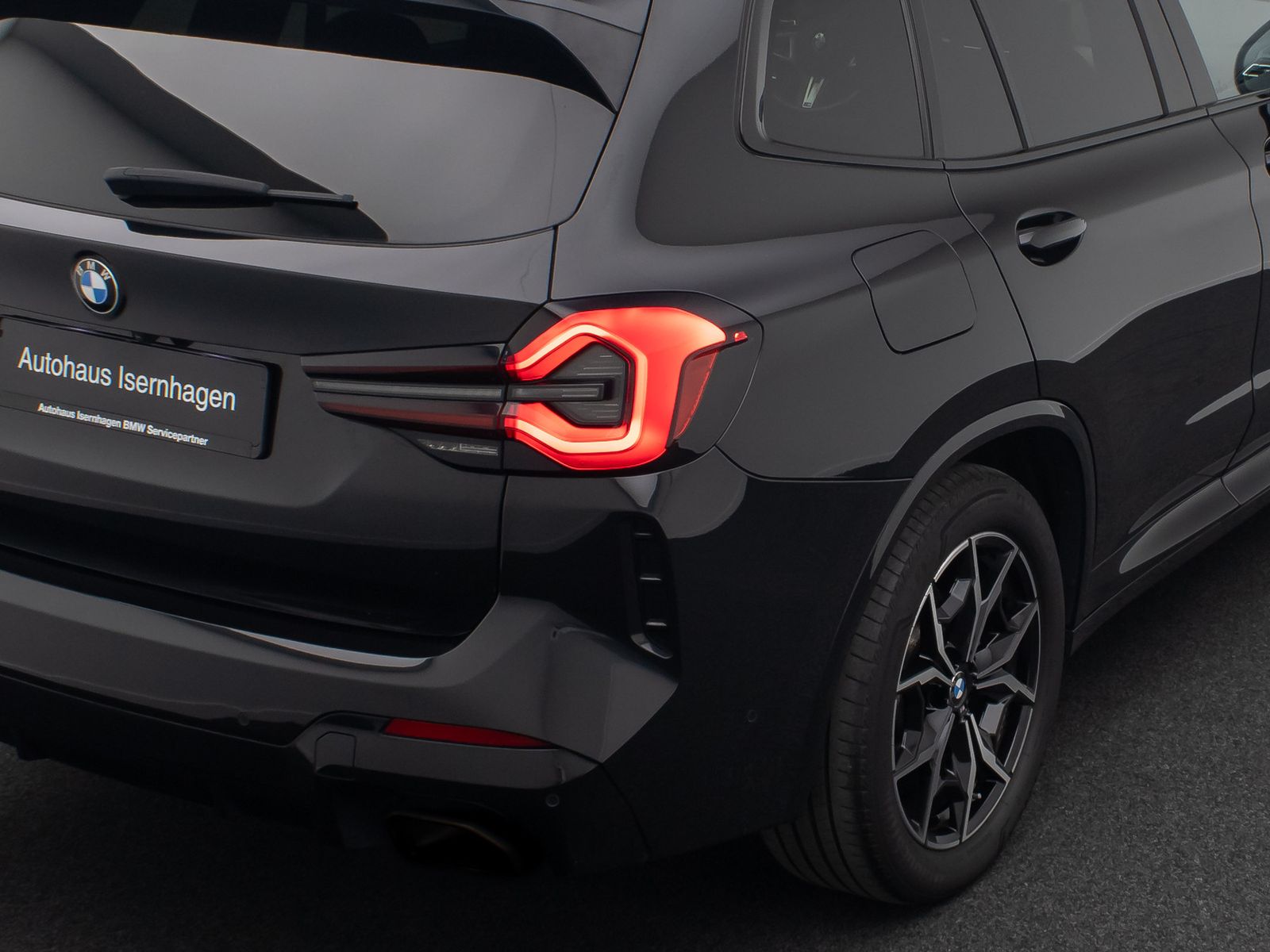 Fahrzeugabbildung BMW X3 xD30d M Sport Laser DAB Kamera HUD DisplayKey